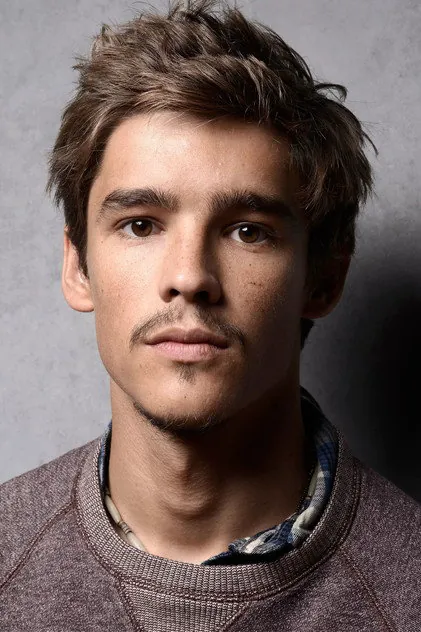 Portrait de Brenton Thwaites