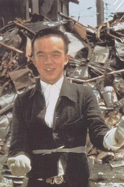 Portrait de 頭師佳孝