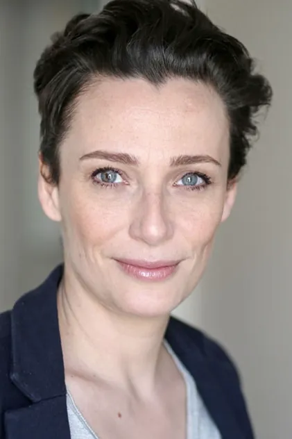 Portrait de Caroline Bourg