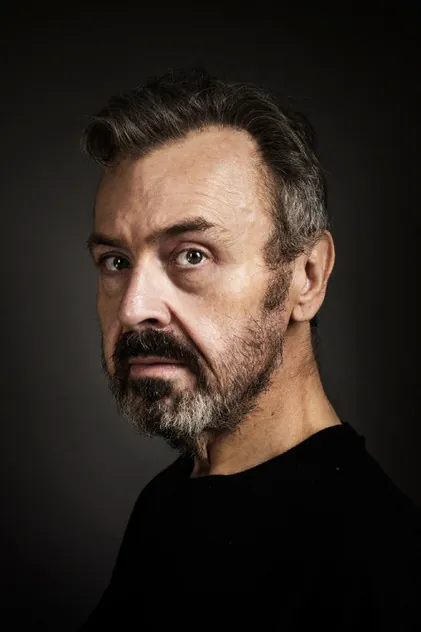 Portrait de Serge Bagdassarian