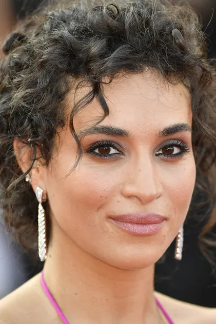 Portrait de Camélia Jordana