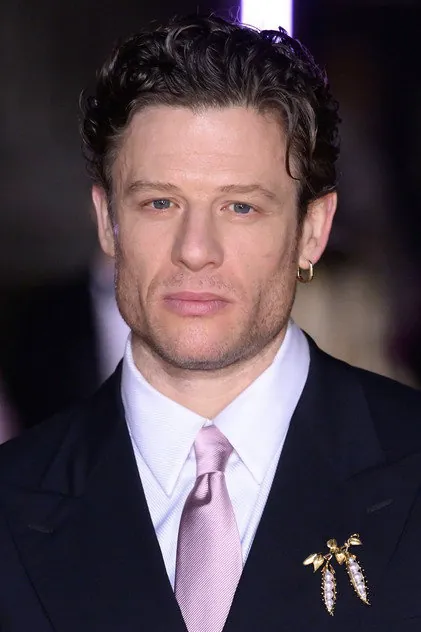 Portrait de James Norton