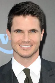Portrait de Robbie Amell