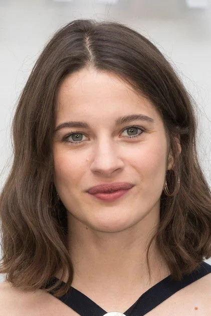 Portrait de Rebecca Marder