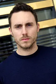 Portrait de Aksel Üstün