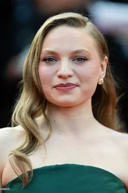 Portrait de Mia Threapleton