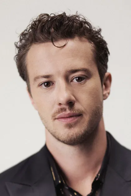 Portrait de Joseph Quinn