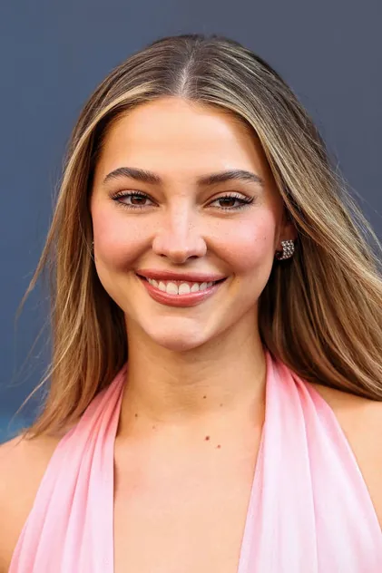 Portrait de Madelyn Cline