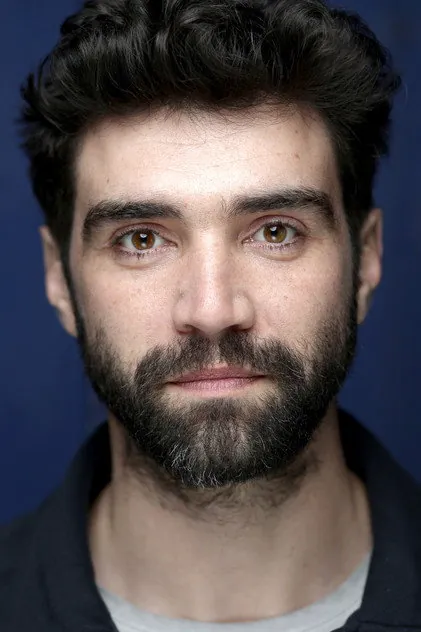 Portrait de Alec Secăreanu