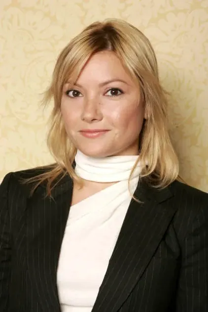 Portrait de Joely Collins