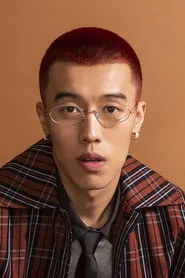 Portrait de 周游