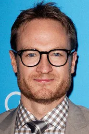 Portrait de Josh Lawson
