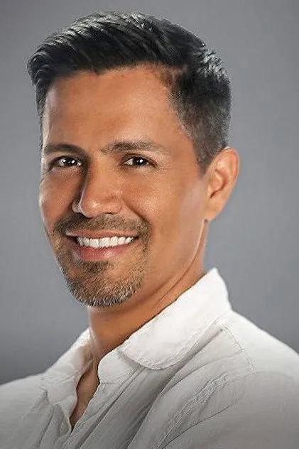 Portrait de Jay Hernandez