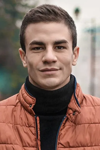 Portrait de Dino Bajrović