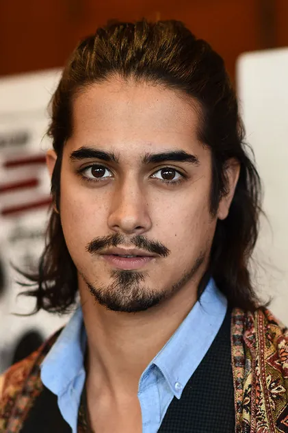 Portrait de Avan Jogia