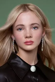 Portrait de Freya Allan