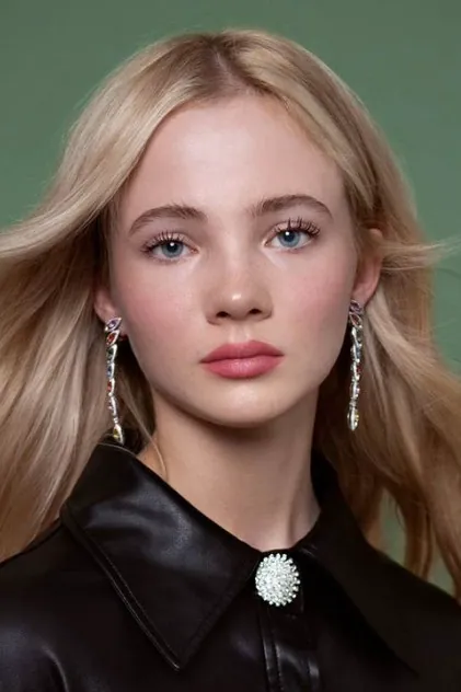 Portrait de Freya Allan