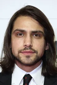 Portrait de Luke Pasqualino