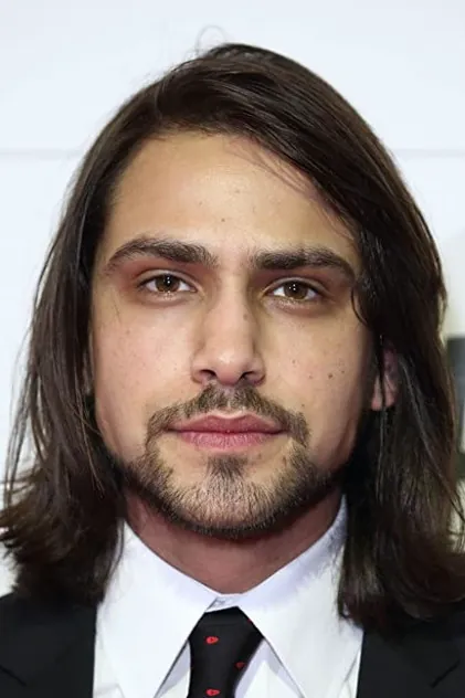 Portrait de Luke Pasqualino