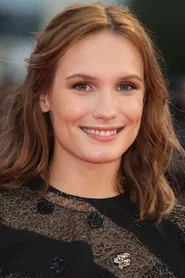 Portrait de Ana Girardot