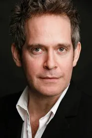 Portrait de Tom Hollander