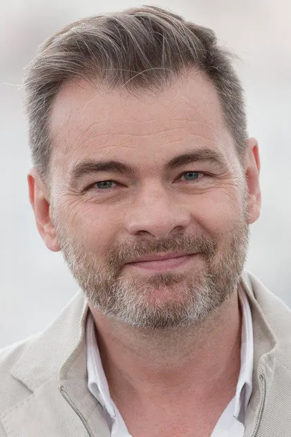 Portrait de Clovis Cornillac
