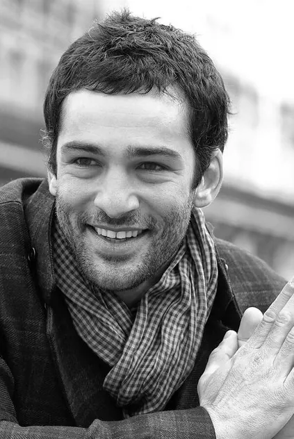 Portrait de Nicolas Cazalé