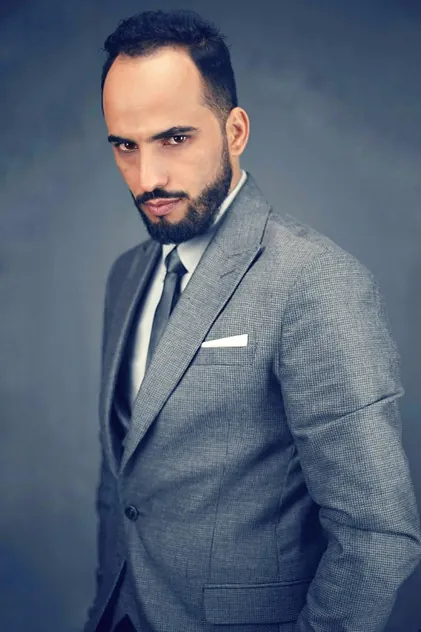 Portrait de Youssef Tounzi