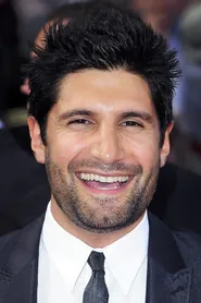 Portrait de Kayvan Novak
