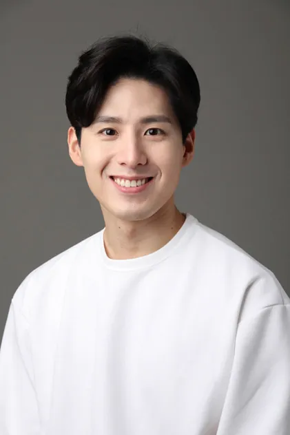 Portrait de Ahn Hwi-tae