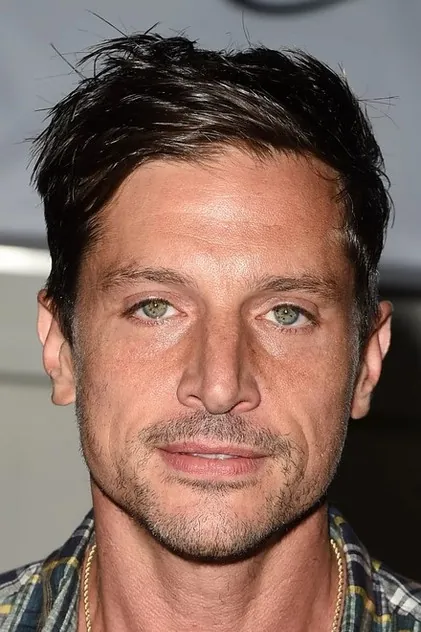 Portrait de Simon Rex