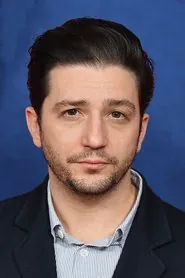 Portrait de John Magaro