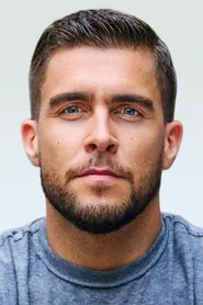 Portrait de Josh Segarra