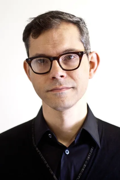 Portrait de Chris Tenzis
