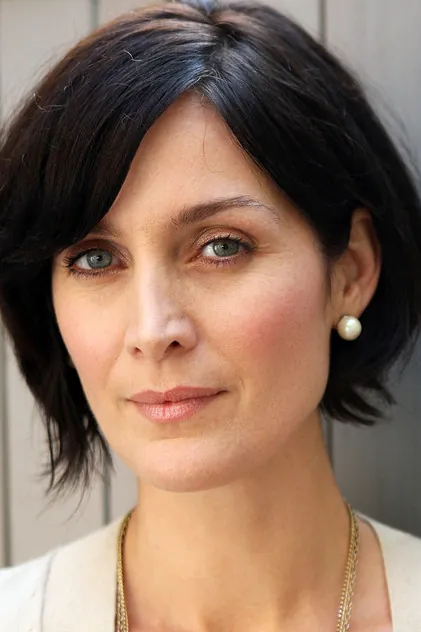 Portrait de Carrie-Anne Moss