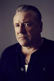 Portrait de Ray Winstone