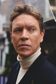 Portrait de Sam Spruell