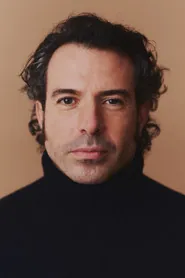 Portrait de Tom Cullen