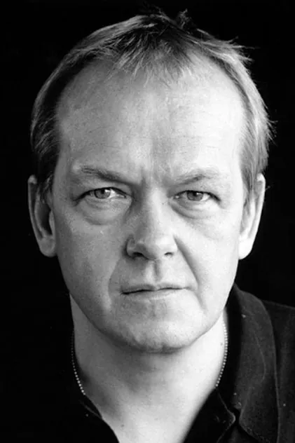 Portrait de Christopher Fulford