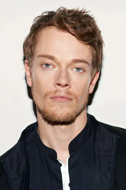 Portrait de Alfie Allen