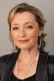 Portrait de Lesley Manville