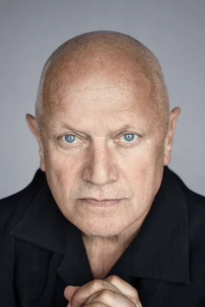 Portrait de Steven Berkoff