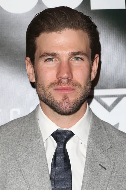 Portrait de Austin Stowell