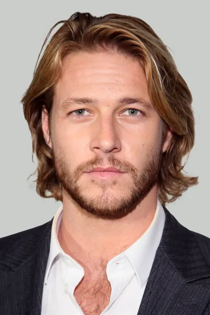 Portrait de Luke Bracey