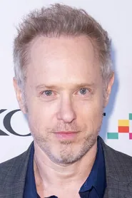 Portrait de Raphael Sbarge